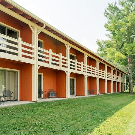 Brown County Inn Nashville Exterior photo