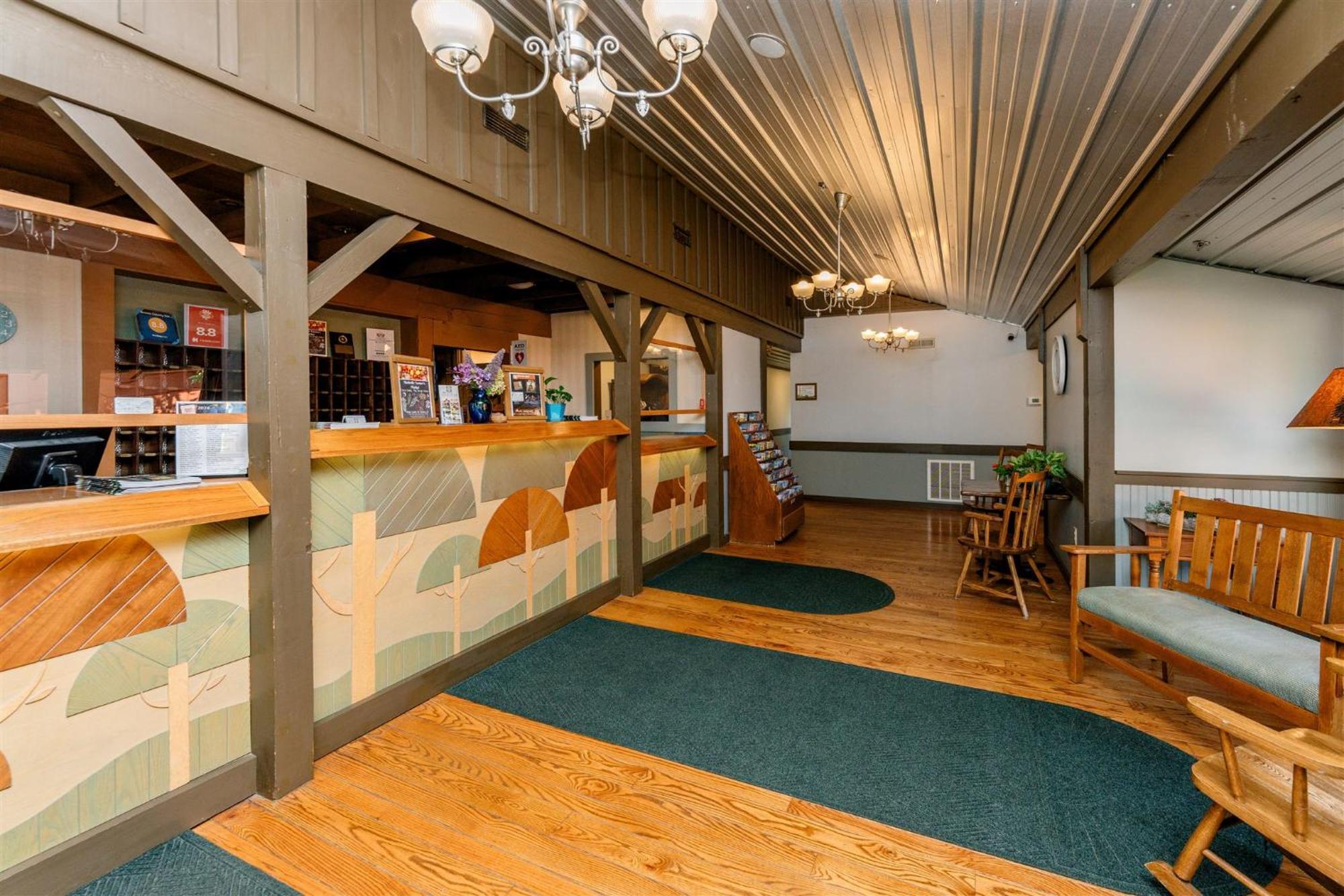 Brown County Inn Nashville Exterior photo