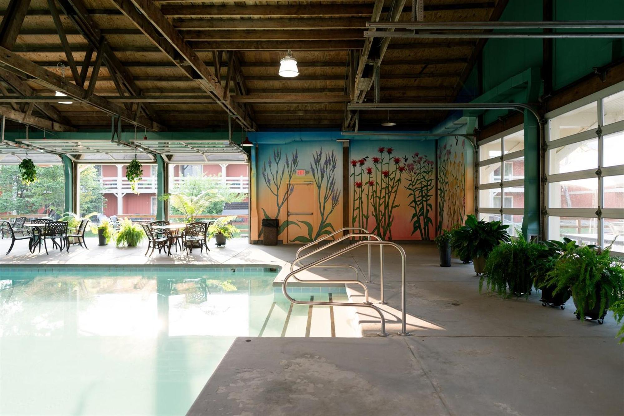 Brown County Inn Nashville Exterior photo
