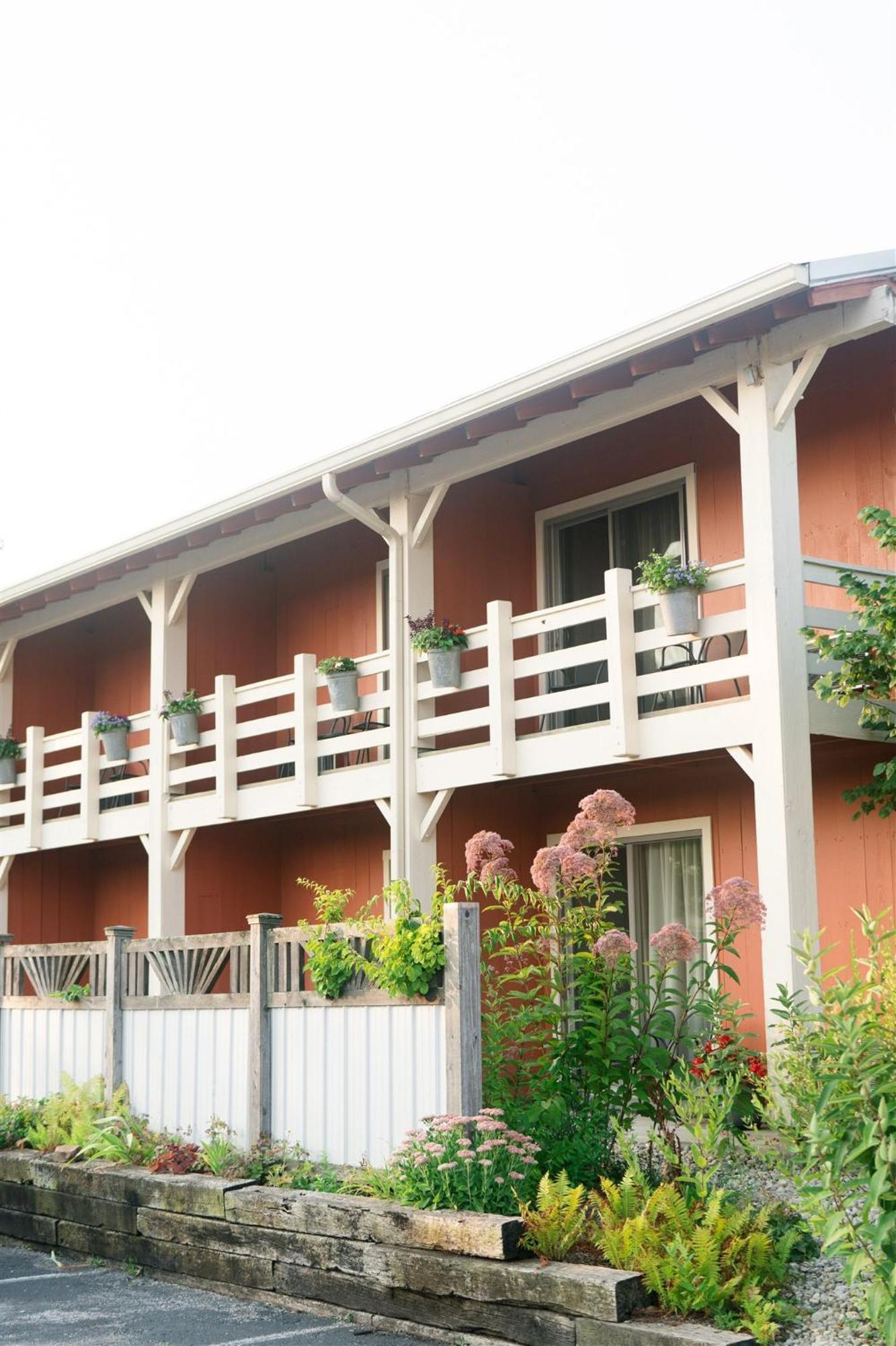 Brown County Inn Nashville Exterior photo